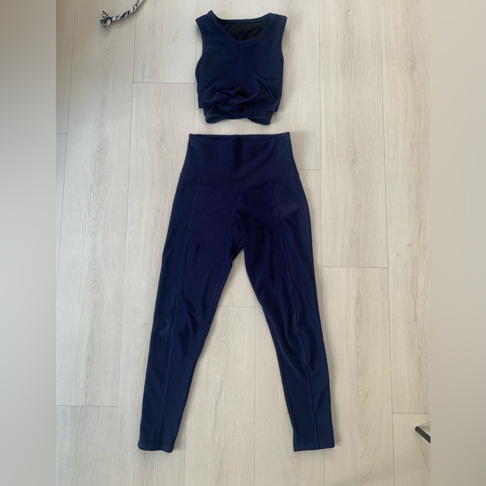Navy blue Onzie ribbed workout set